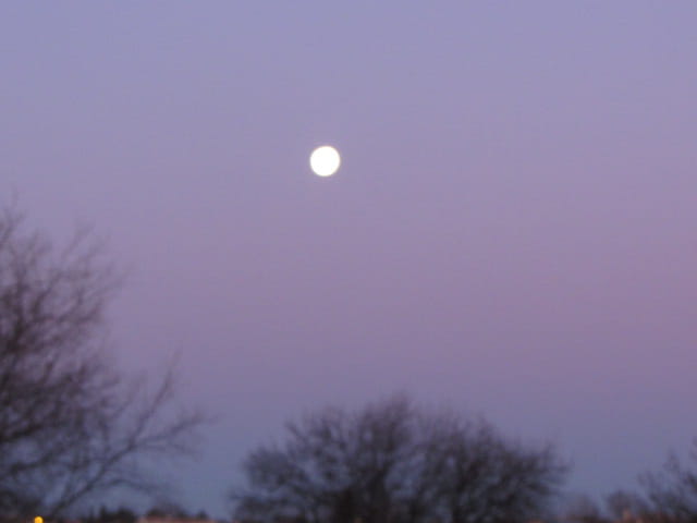 Pleine lune en plein jour
