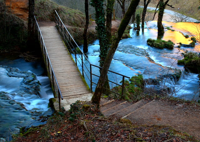 Pont sur rivière
