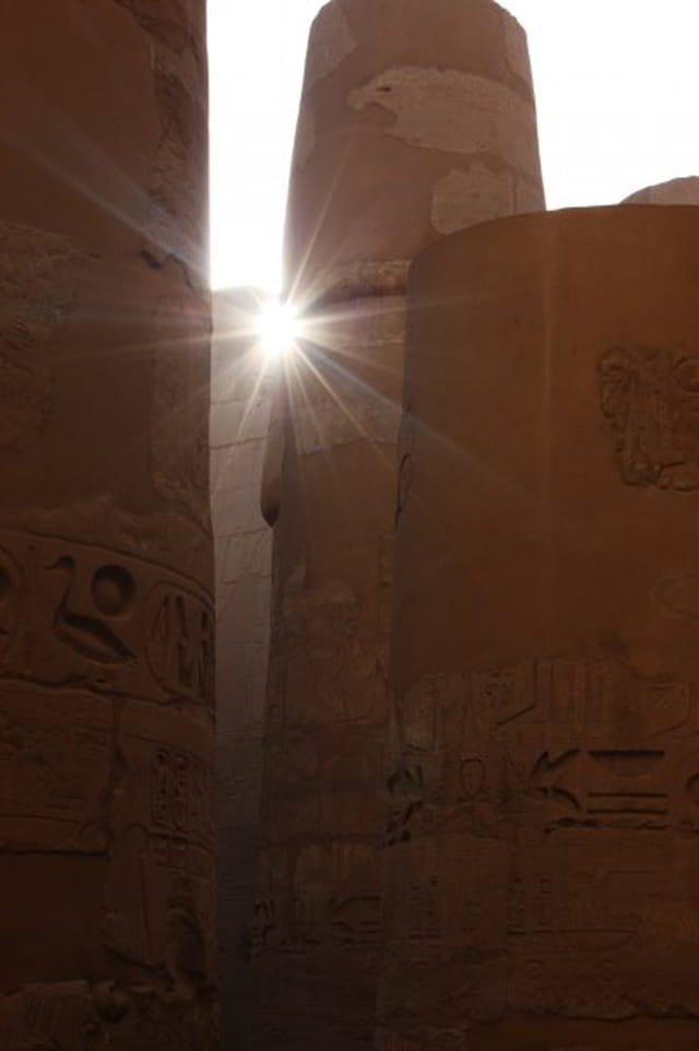 Rayon de soleil au temple de Karnak