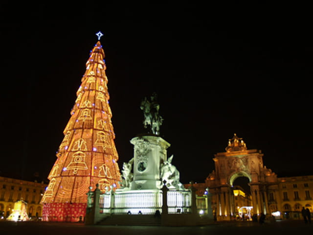 Sapin de noel, place du commerce