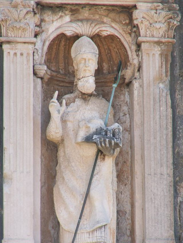 Statue de St Blaise