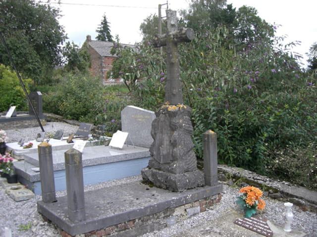 Tombe ancienne