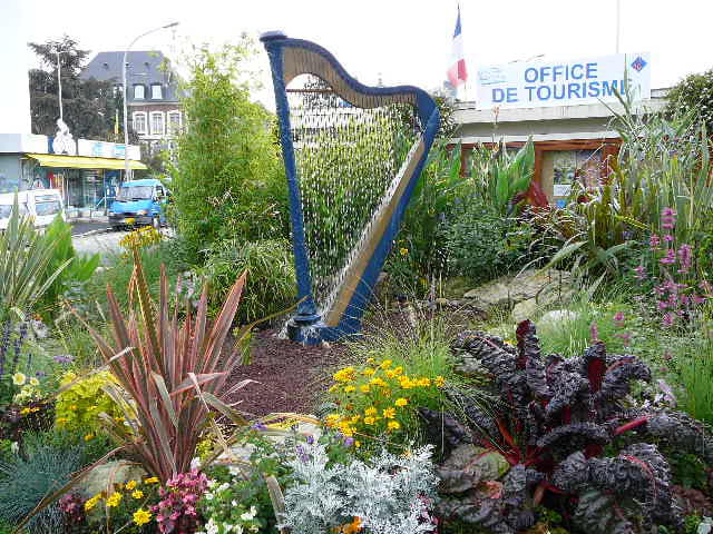 Un parterre de fleurs à Lisieux