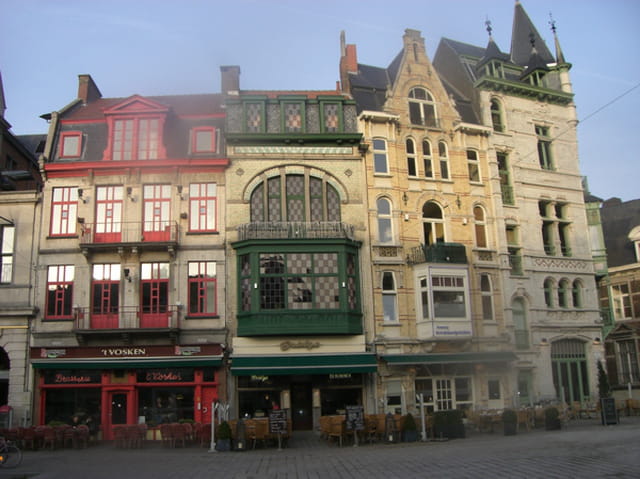 Une place
