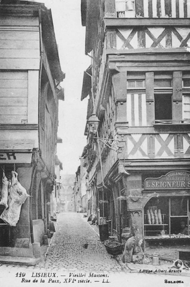 Vieilles maisons rue de la Paix à Lisieux