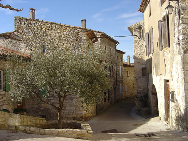 Village du Gard